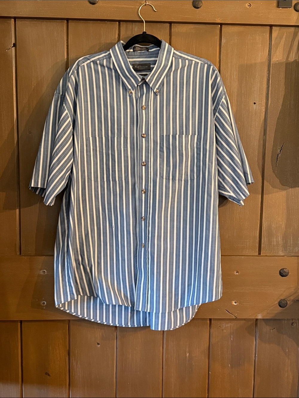 Van Heusen Blue and White Stripe Short-Sleeve ButtonDown Shirt XXL 181/2 blemish